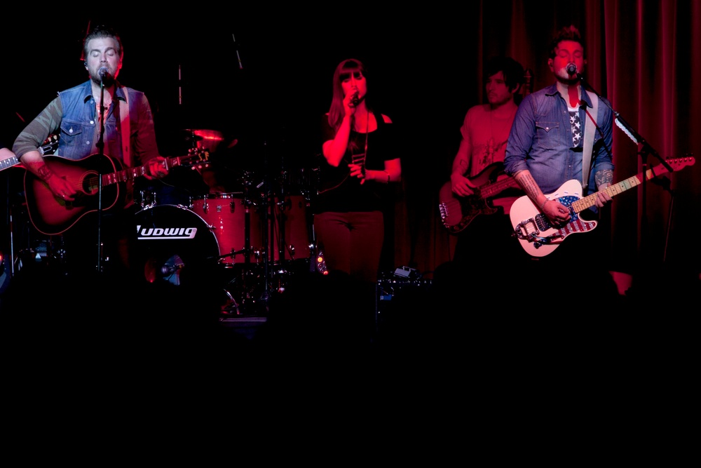 Lee provides POW!er concert for Pendleton heroes
