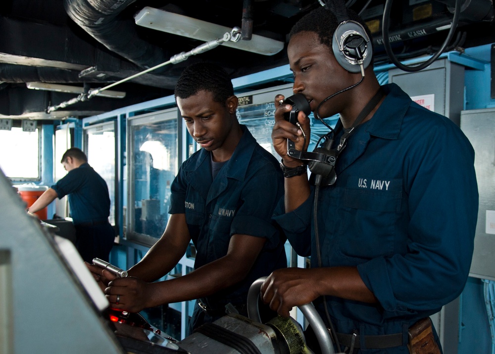 DVIDS - Images - Man overboard drill [Image 3 of 5]