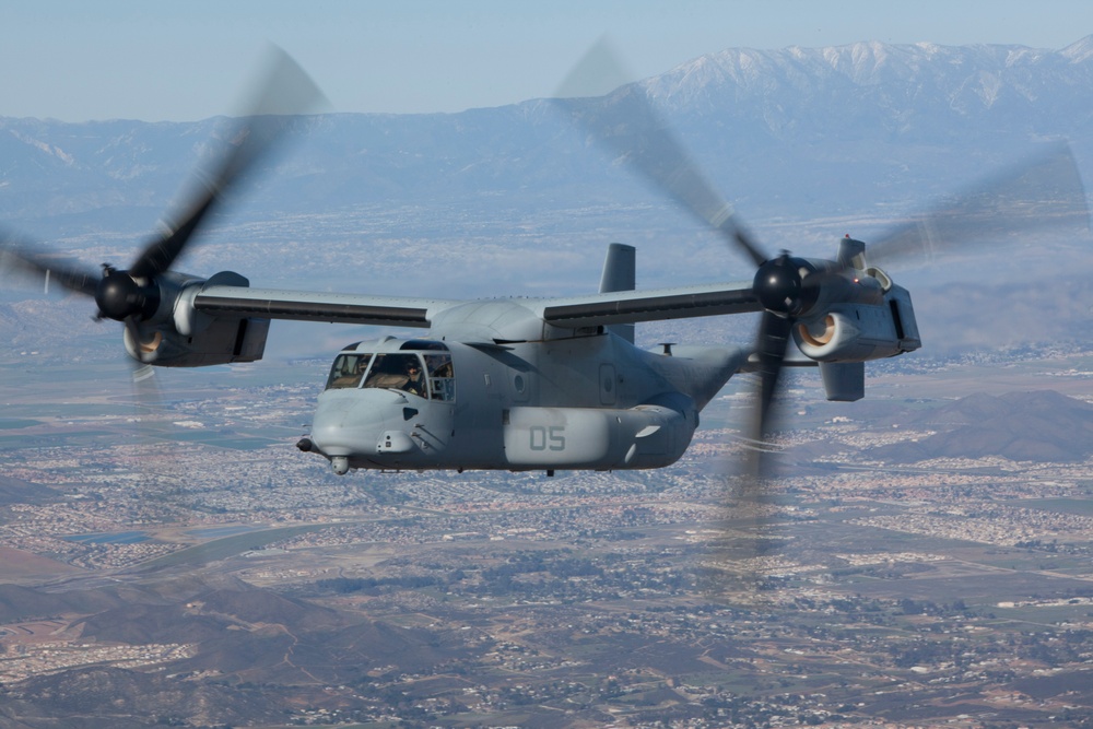 VMM-165 Flight