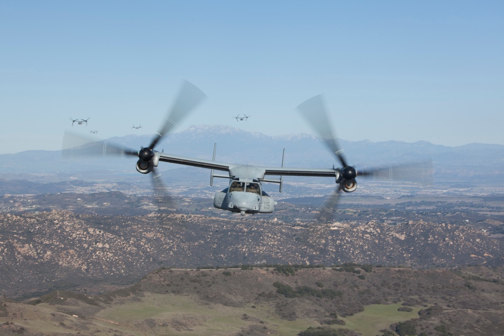 VMM-165 Flight