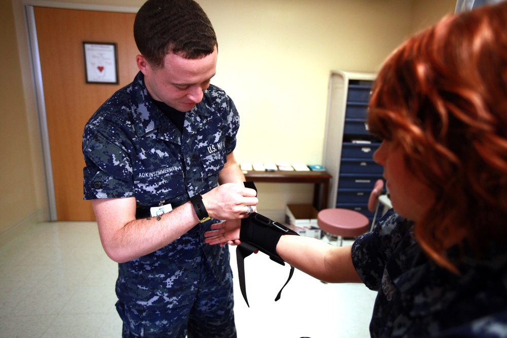 Navy-Marine Corps Relief Society aids corpsman's financial health
