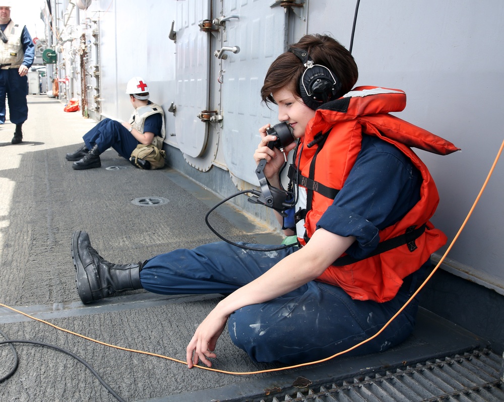 USS Kearsarge replenishment