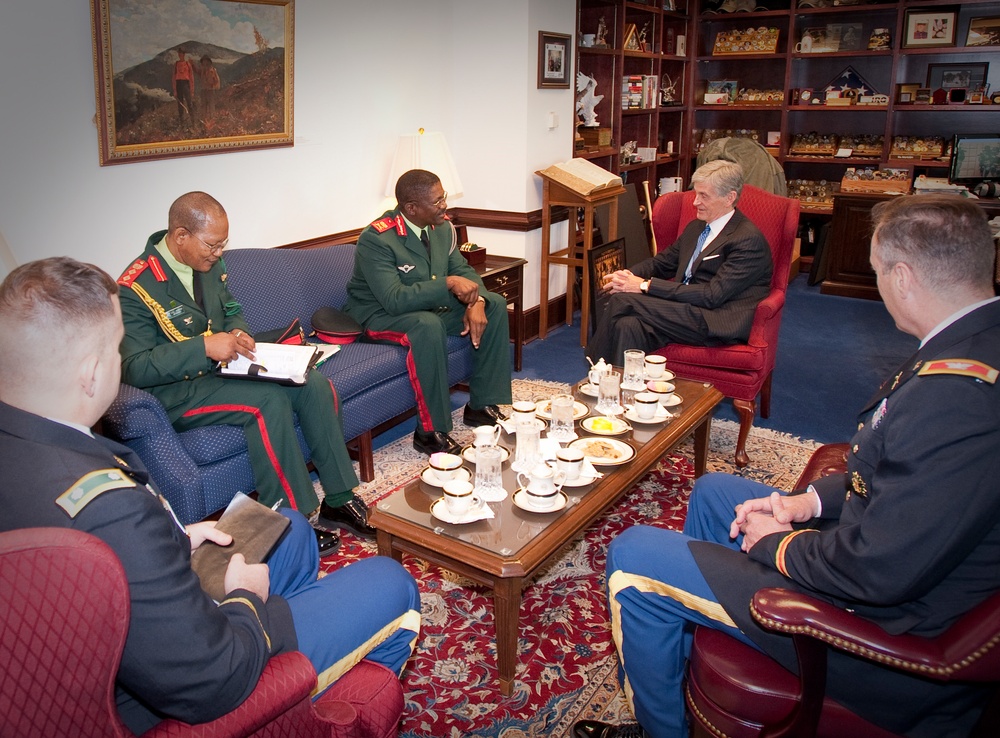 Army secretary meets with Botswana's Defence Force commander