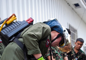 Philippine, US firefighters train ‘shoulder-to-shoulder’ on rescue equipment