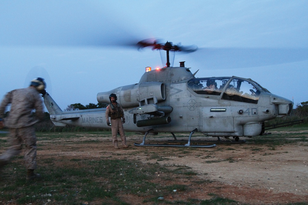 Marines forward-arm, refuel helicopters during FARP exercise