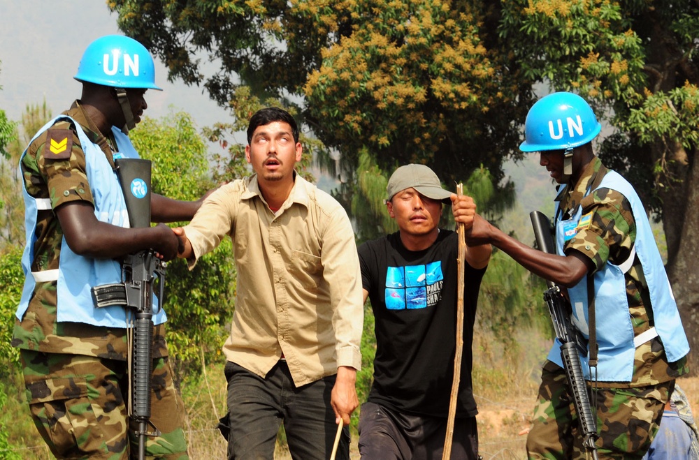 Rwandan soldiers practice human rights during peacekeeping training