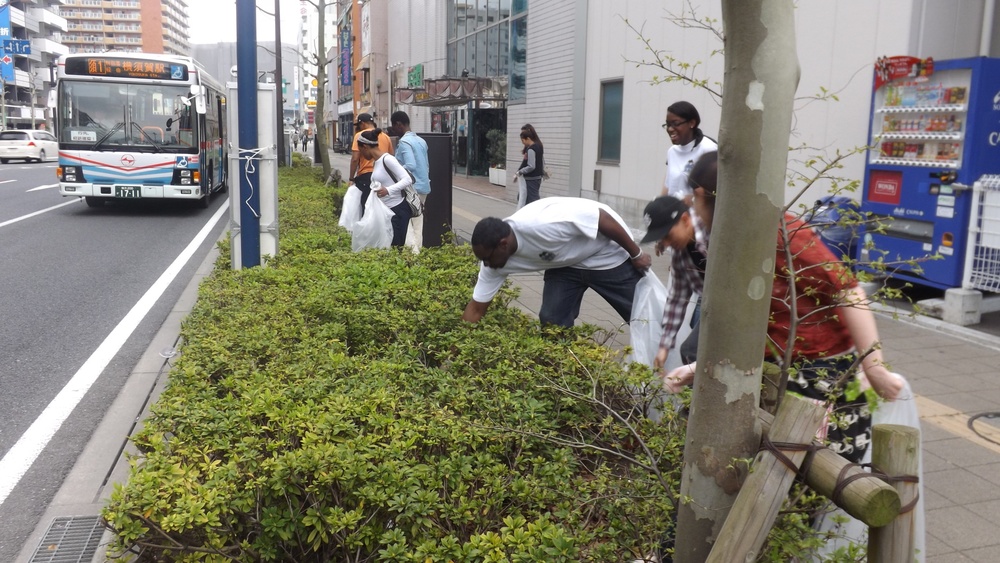 Community service project helps clean up Yokosuka