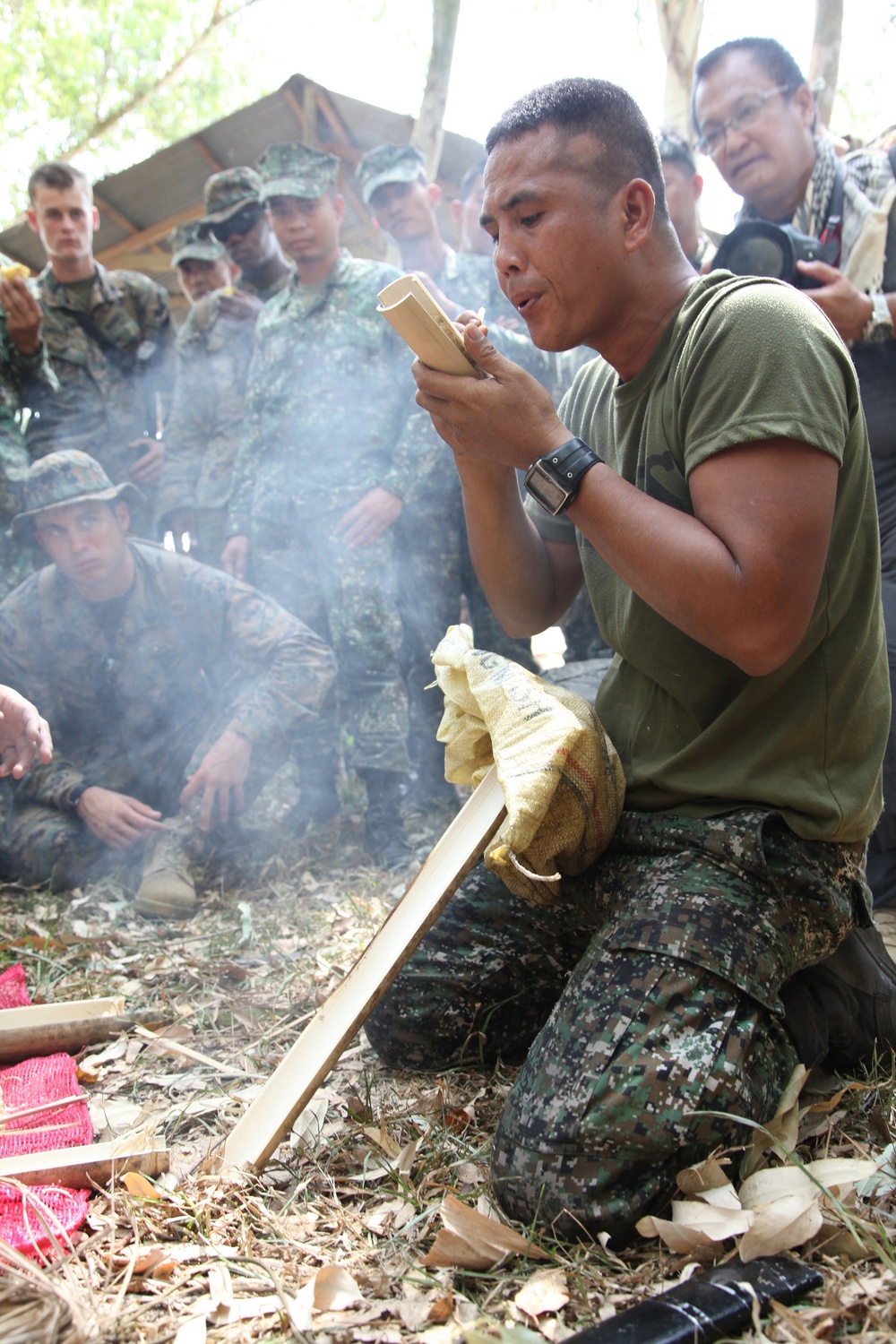 Philippine, US Marines learn jungle survival techniques