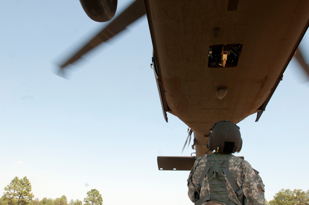 All-American UH-60 aviators train for slingload ops