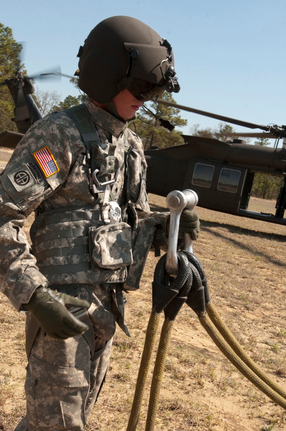 All-American UH-60 aviators train for slingload ops