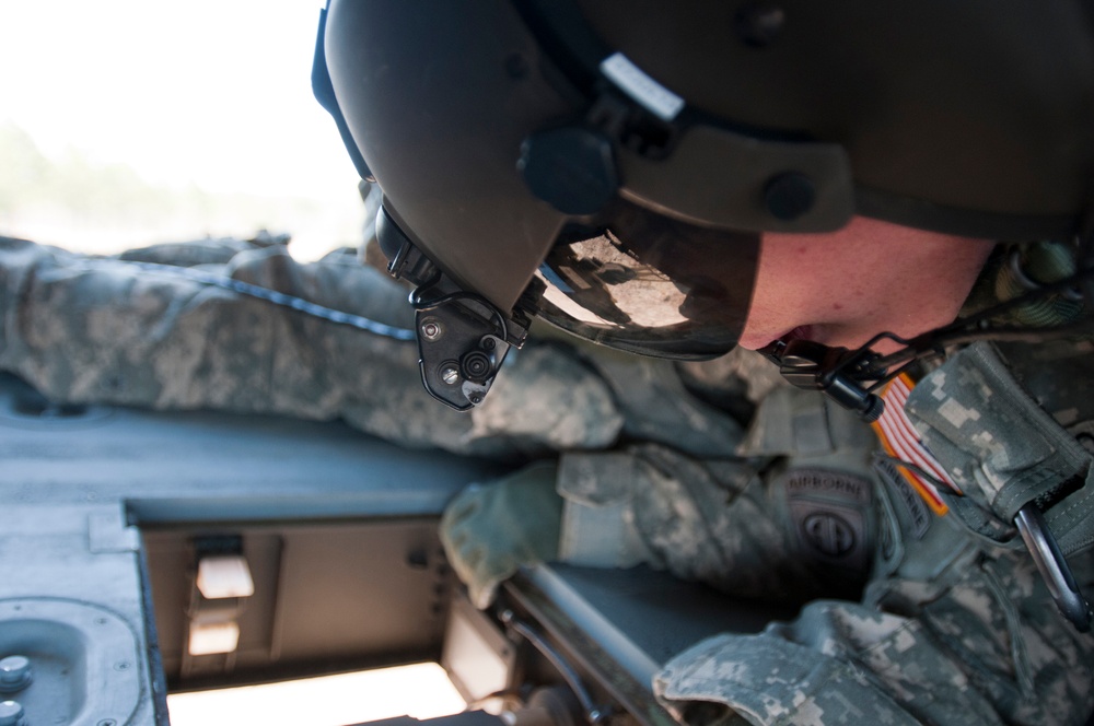 All-American UH-60 aviators train for slingload ops