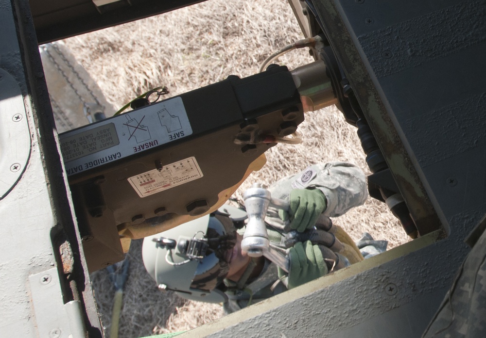 All-American UH-60 aviators train for slingload ops