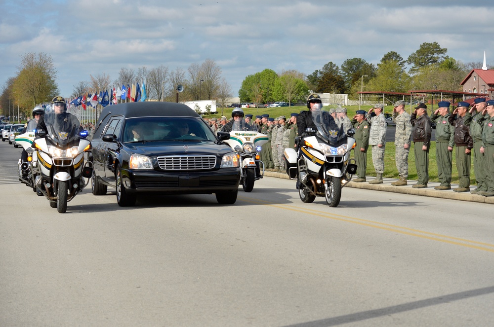 Tenn. Military Funeral Honors performs dignified transfer of the remains of Army Staff Sgt. Christopher M. Ward of Oak Ridge