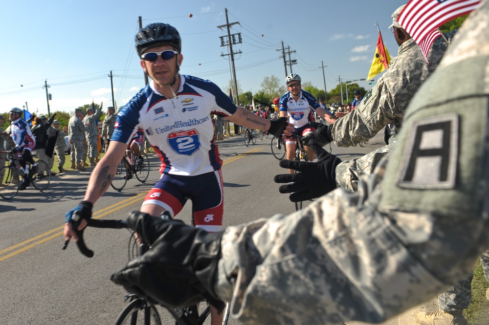 Division West soldiers participate in Ride 2 Recovery