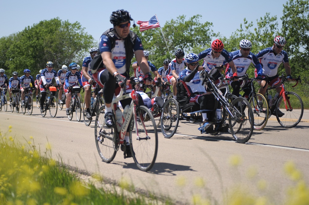 Division West soldiers participate in Ride 2 Recovery