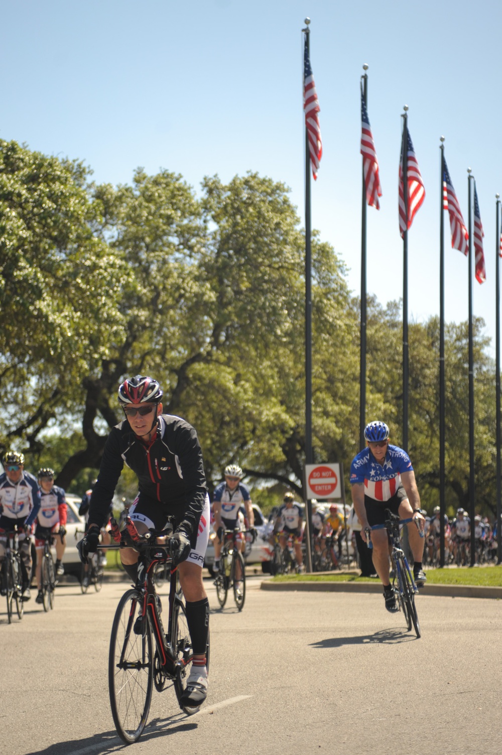 Division West soldiers participate in Ride 2 Recovery