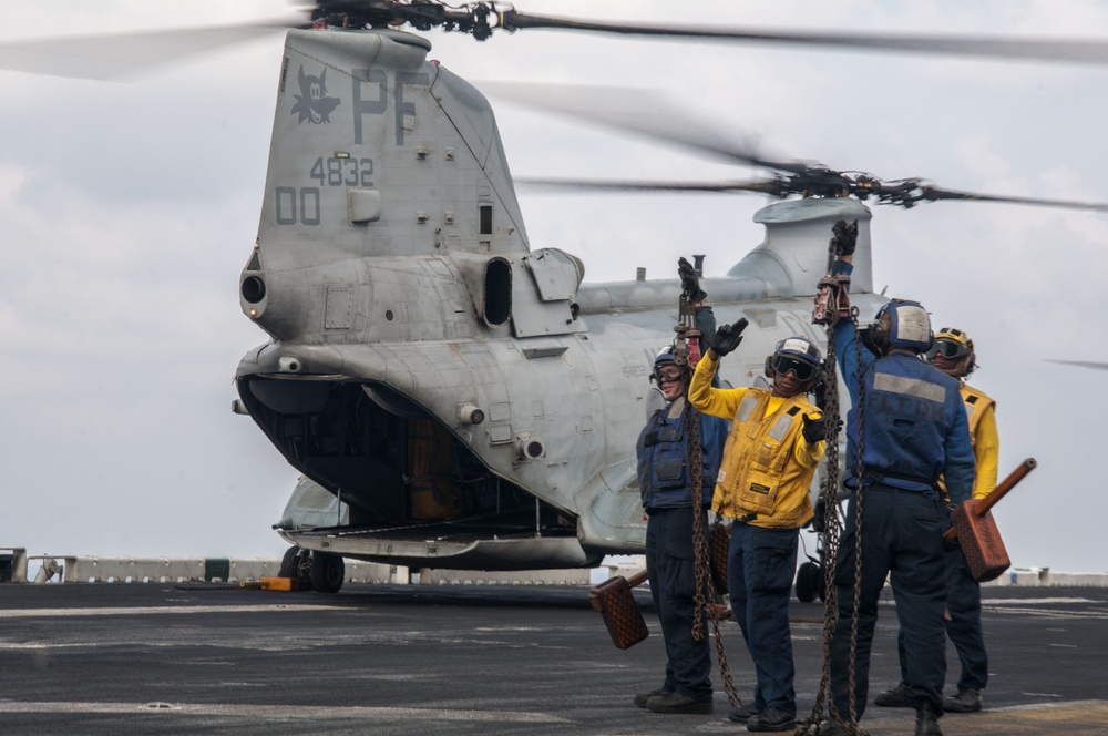 USS Peleliu conducts flight quarters