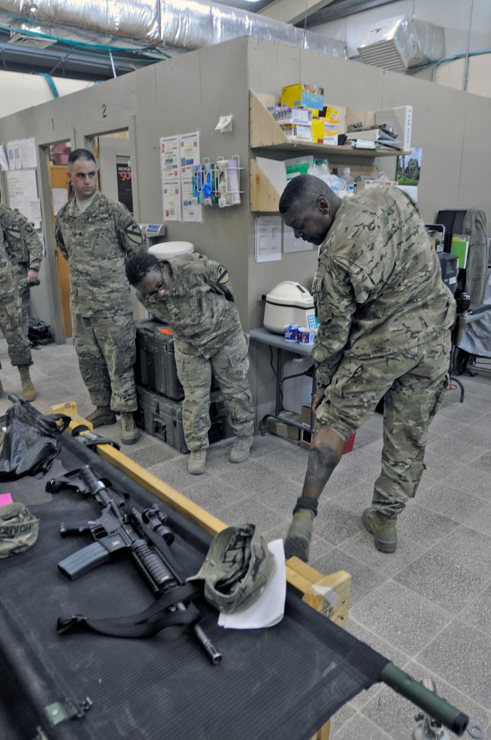 CJTF-101 senior enlisted adviser visits FOB Gamberi