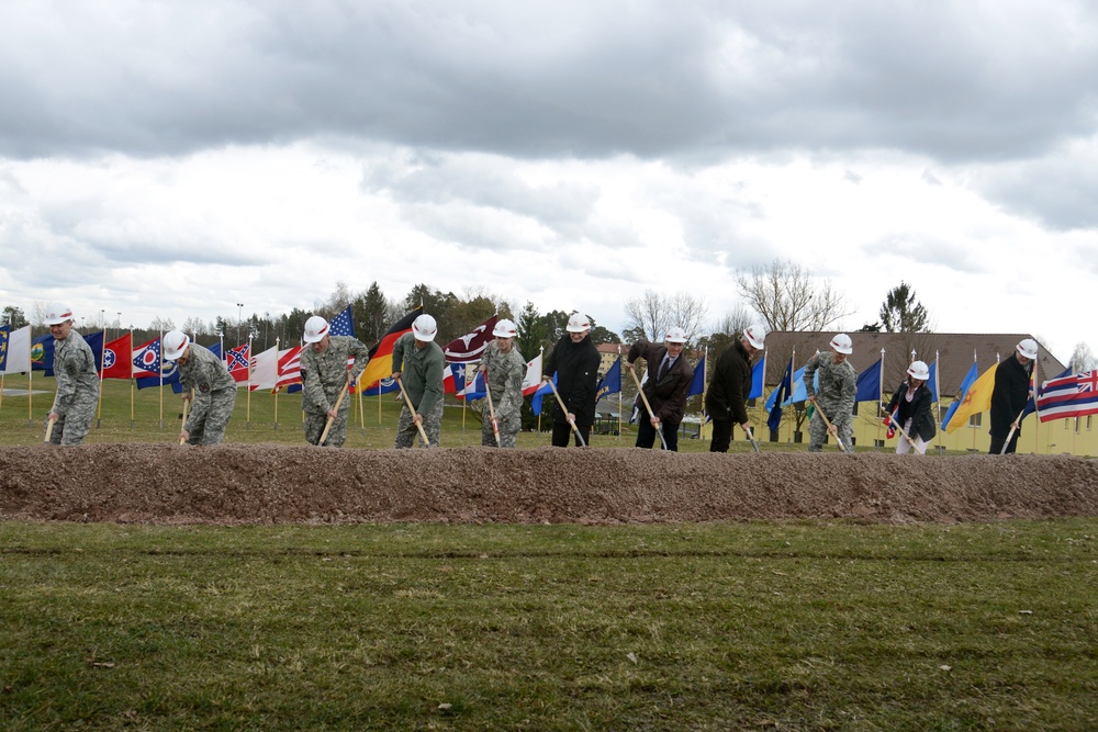 Vilseck health clinic groundbreaking