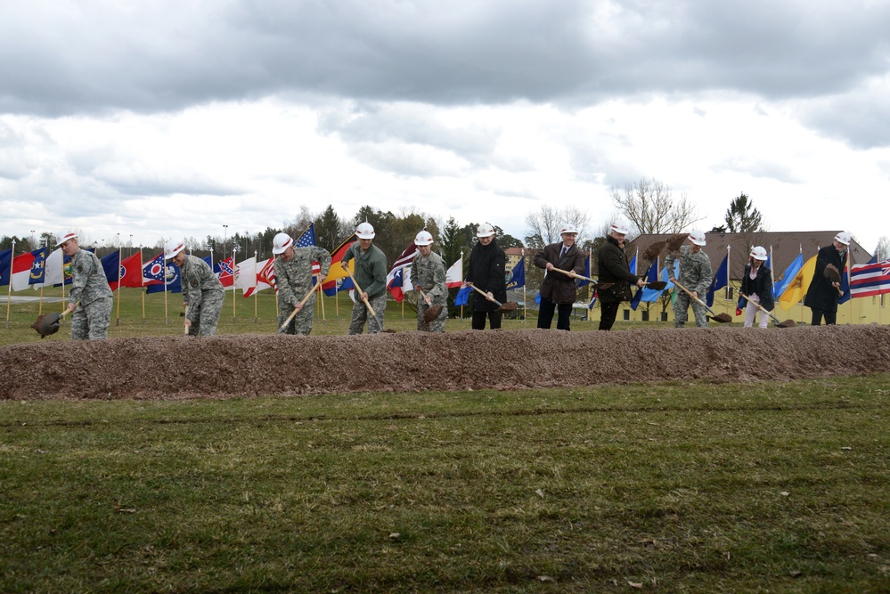 Vilseck health clinic groundbreaking