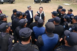 MoG speaks to Guatemalan police at training site