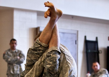 Civil affairs soldiers distinguish themselves at Beach Warrior 2013