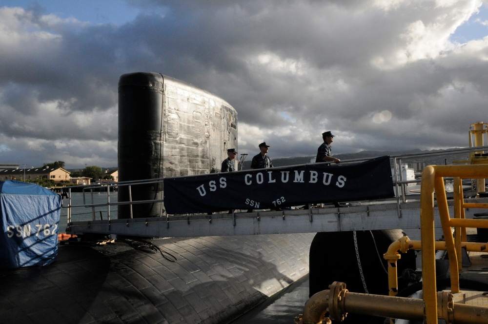 USS Jacksonville departs Pearl Harbor