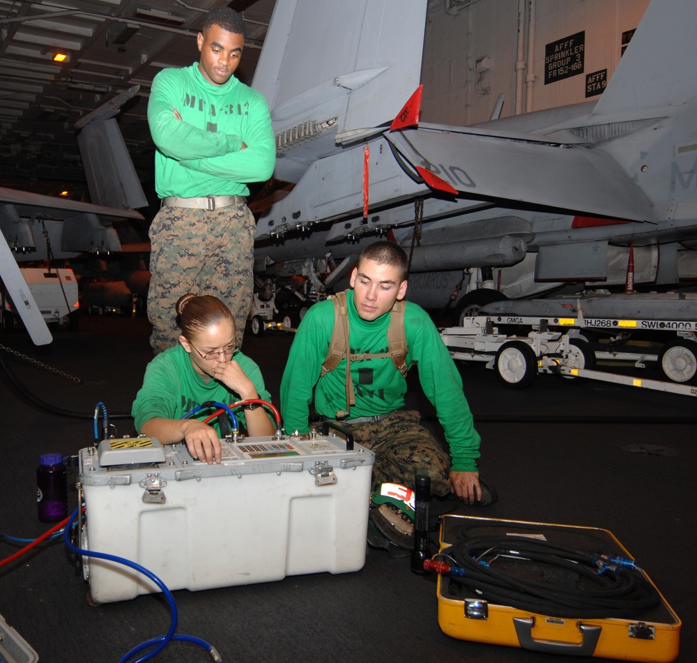 Marines perform air data test