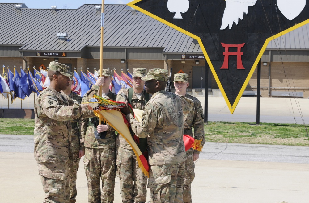 101st Sustainment Brigade 'Lifeliners' case their colors