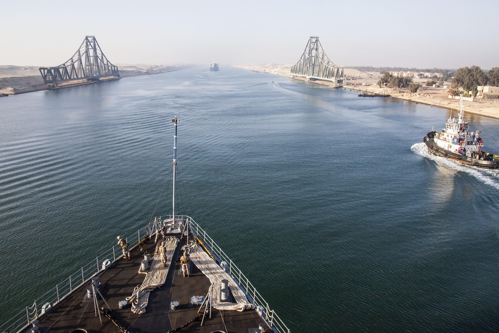 26th MEU visits Suez Canal