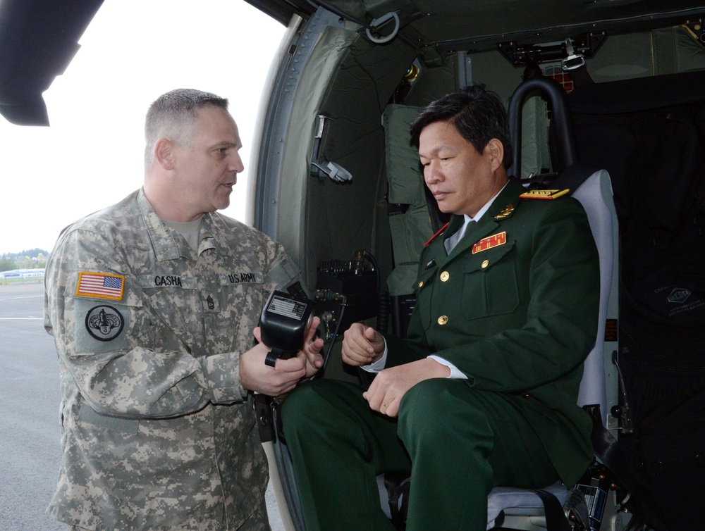 Vietnam delegation tours search and rescue aircraft