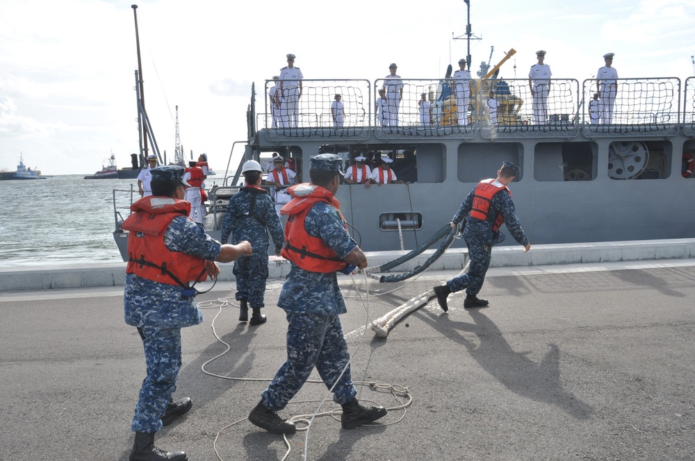 BAP Villavisencio arrives in Mayport