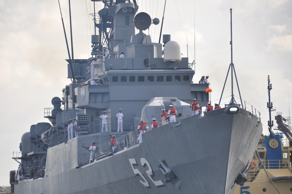 BAP Villavisencio arrives in Mayport