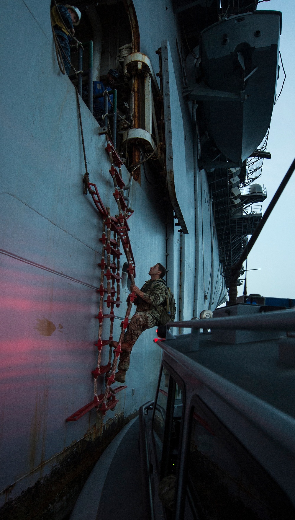 USS Peleliu (LHA 5) arrival in Jebel Ali, UAE