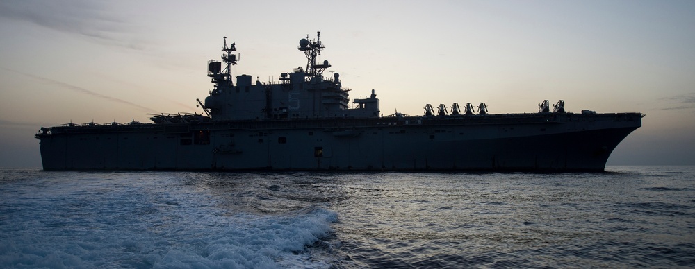 USS Peleliu (LHA 5) arrival in Jebel Ali, UAE