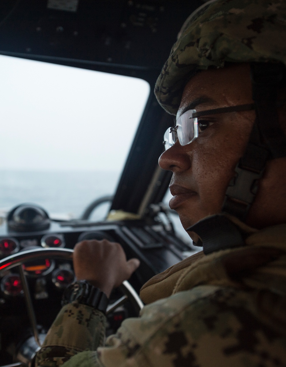 USS Peleliu (LHA 5) arrival in Jebel Ali, UAE