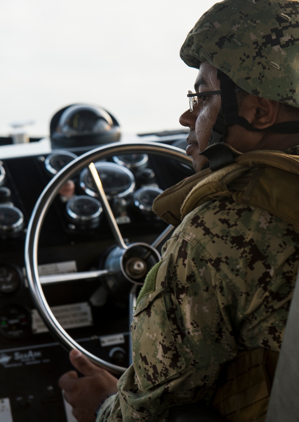 USS Peleliu (LHA 5) arrival in Jebel Ali, UAE