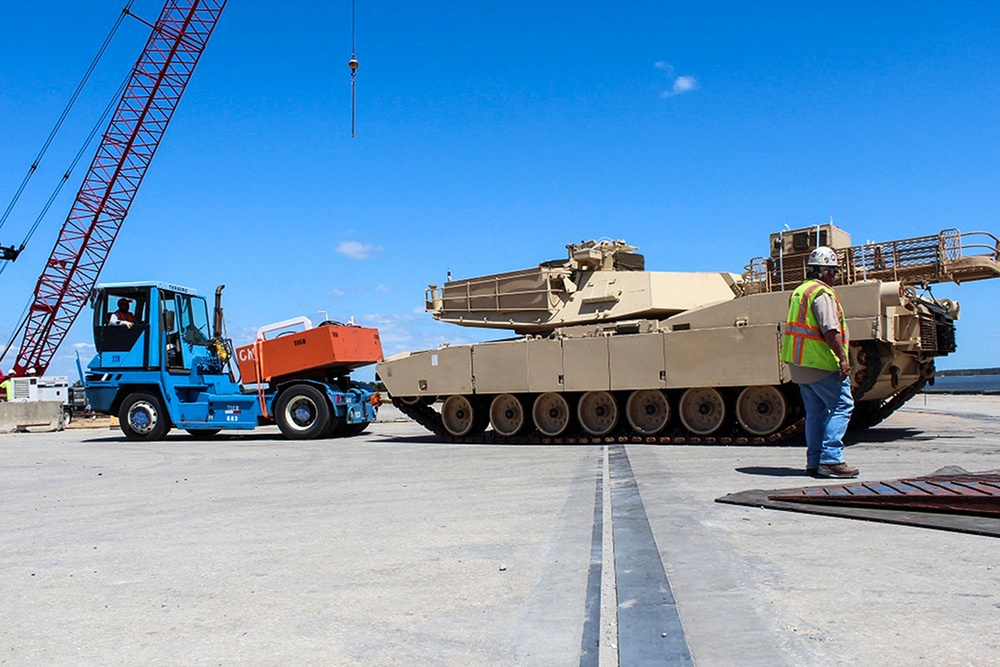 841st TB receives Abrams tanks