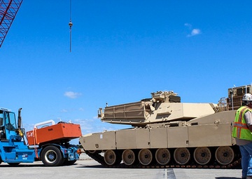 841st TB receives Abrams tanks