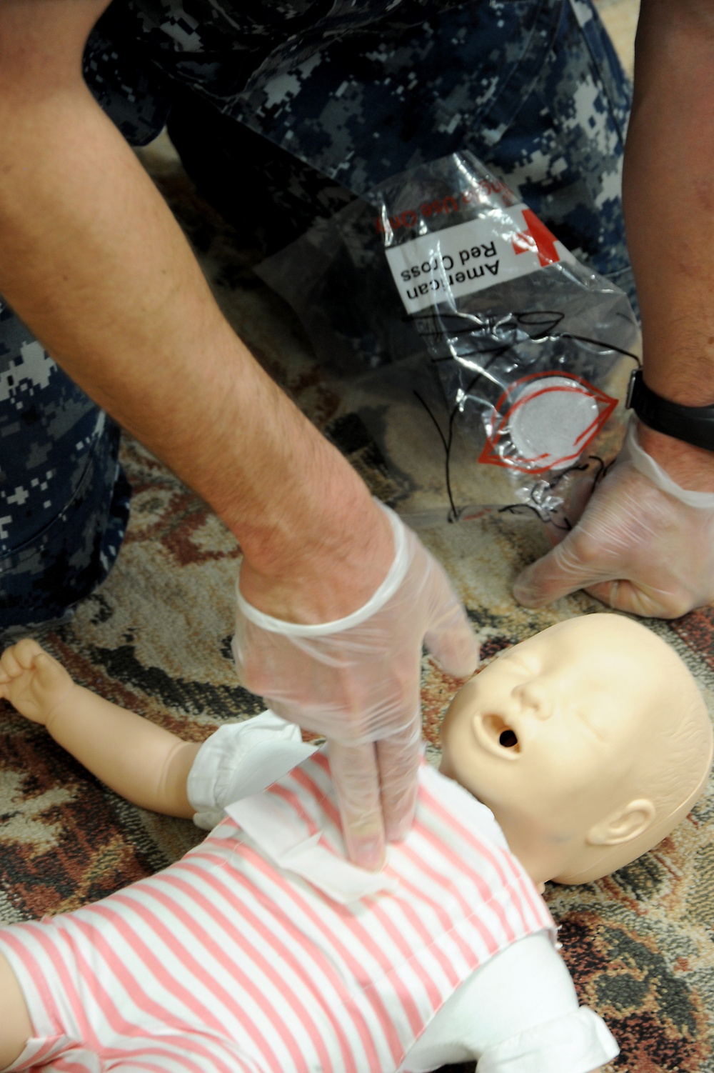 NAF Atsugi sailors conduct CPR training