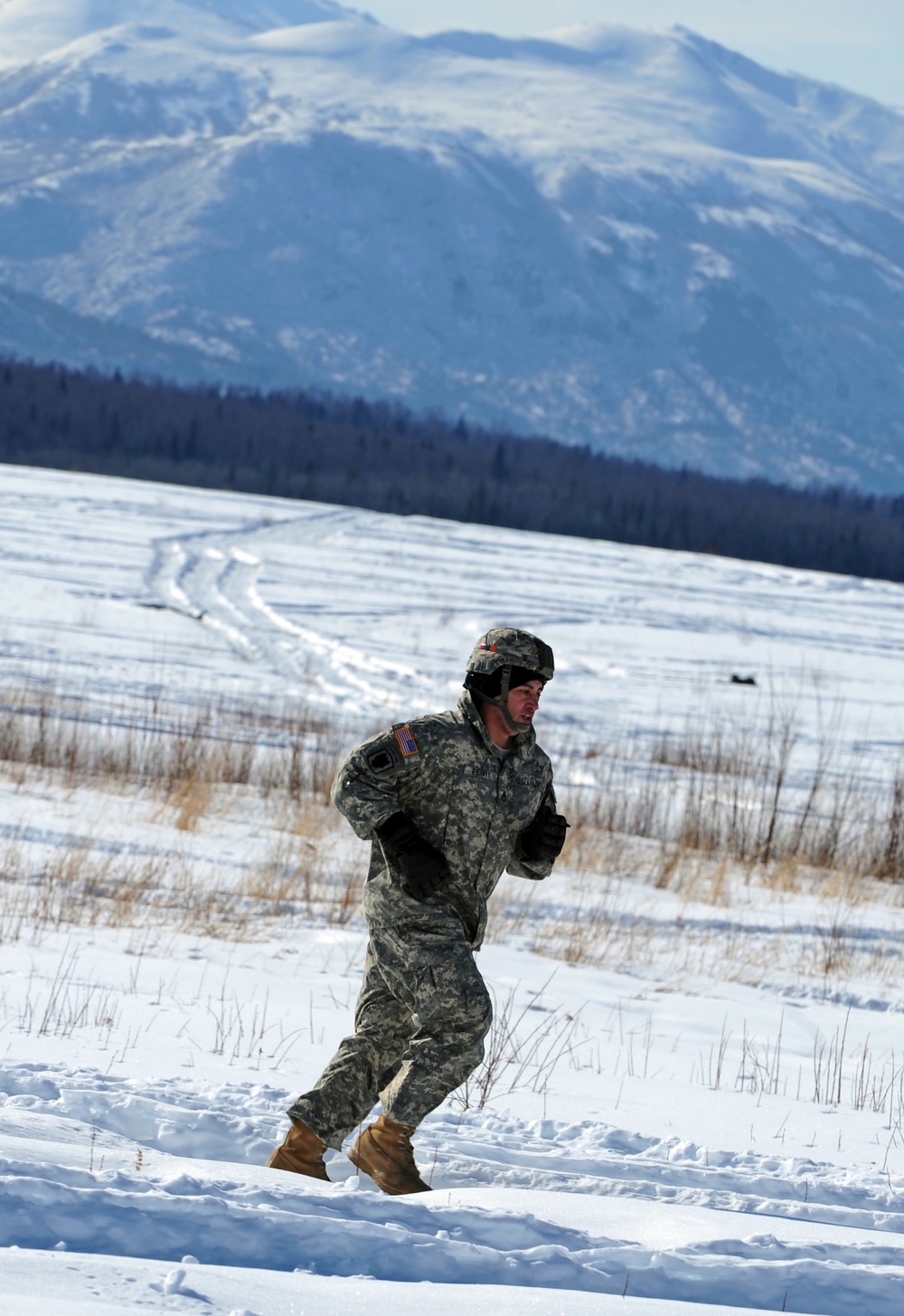 4-25th Spartans conduct Arctic heavy drop operation on sunny Alaskan day