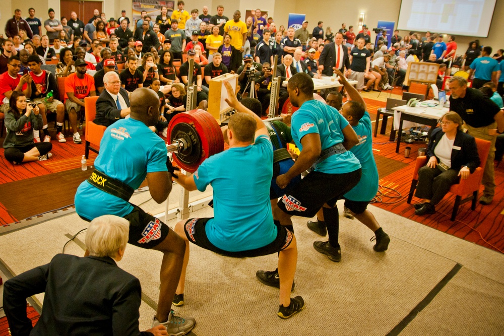 Fort Hood powerlifting team hosts national championships