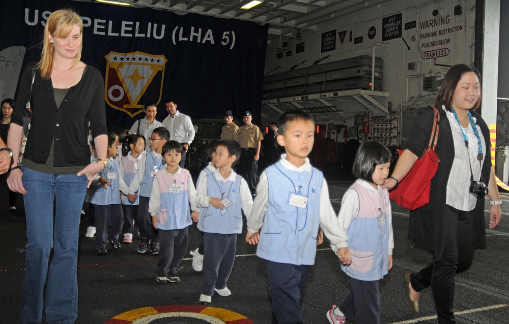 Children visit USS Peleliu