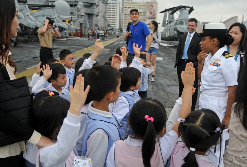 Children visit USS Peleliu