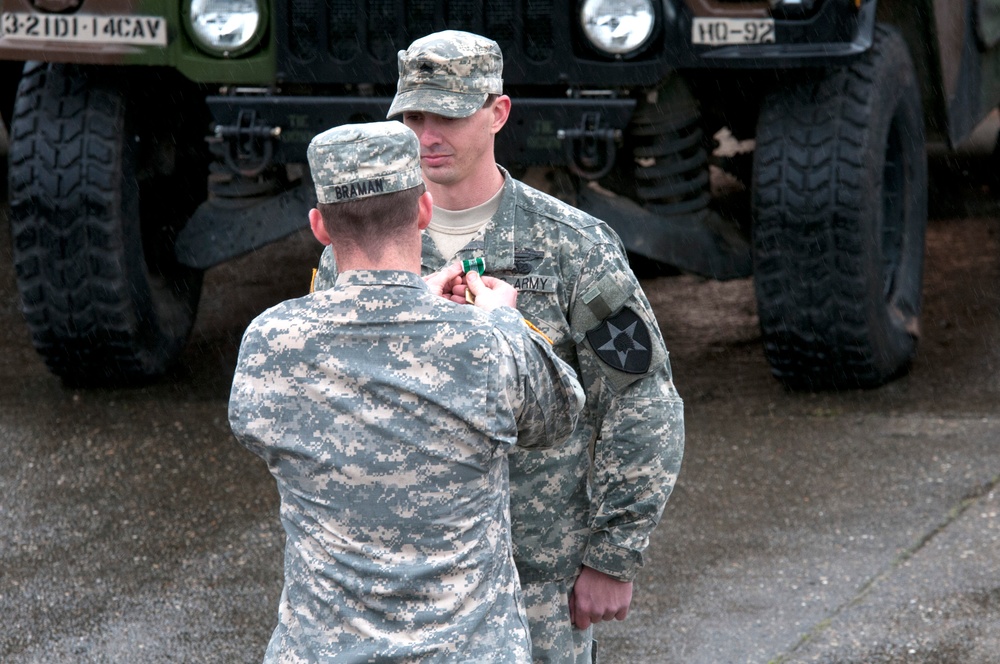 Warhorse soldier receives medal for valor
