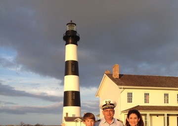 Lighthouse keeper's descendants attend relighting ceremony