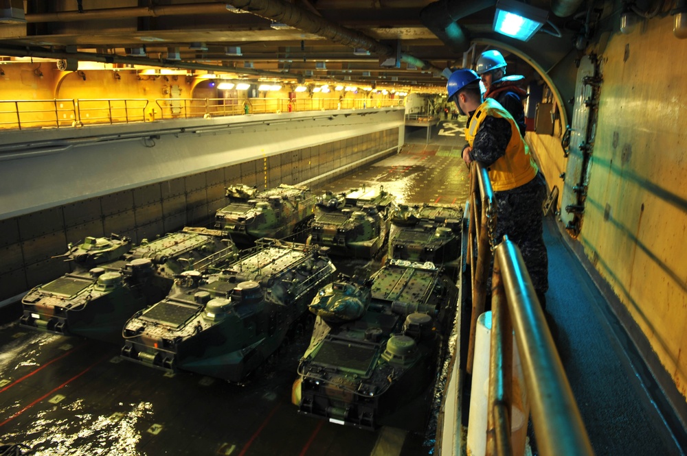 AAV-7A1 amphibious assault vehicles