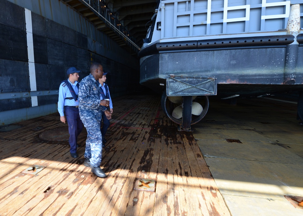 USS Carter Hall participates in PASSEX