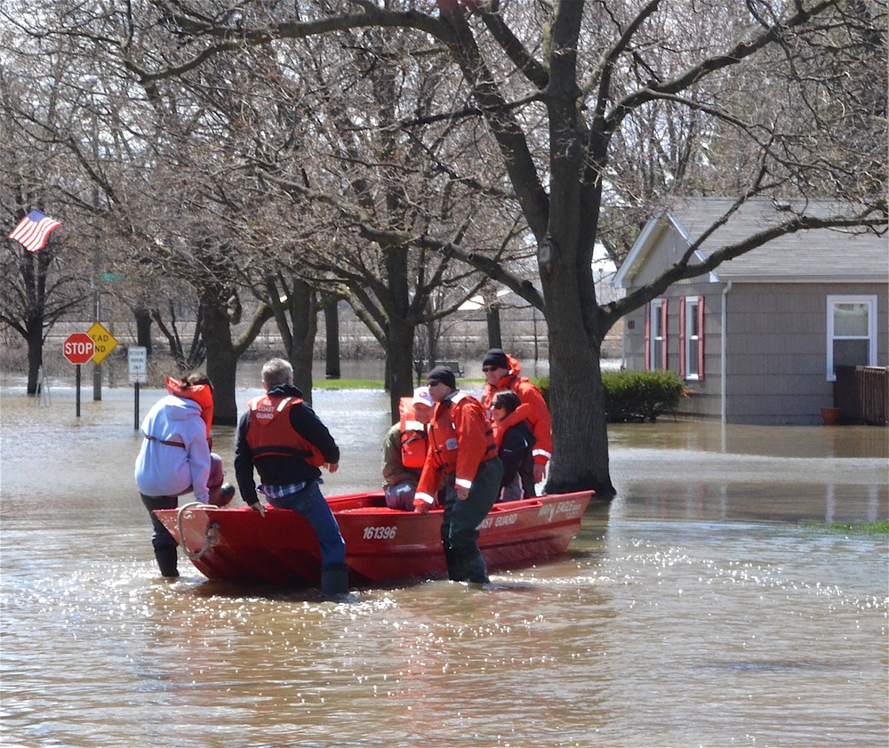 Coast Guard supporting flood response efforts in Illinois