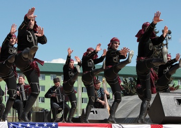 Georgians and Americans celebrate the end of Agile Spirit 13